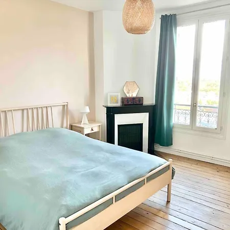 Maison Familiale Avec Vue Tour Eiffel *