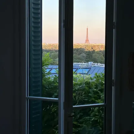 Maison Familiale Avec Vue Tour Eiffel *