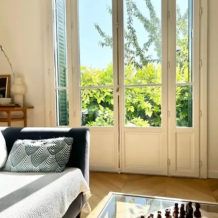 Maison Familiale Avec Vue Tour Eiffel Σπίτι διακοπών *